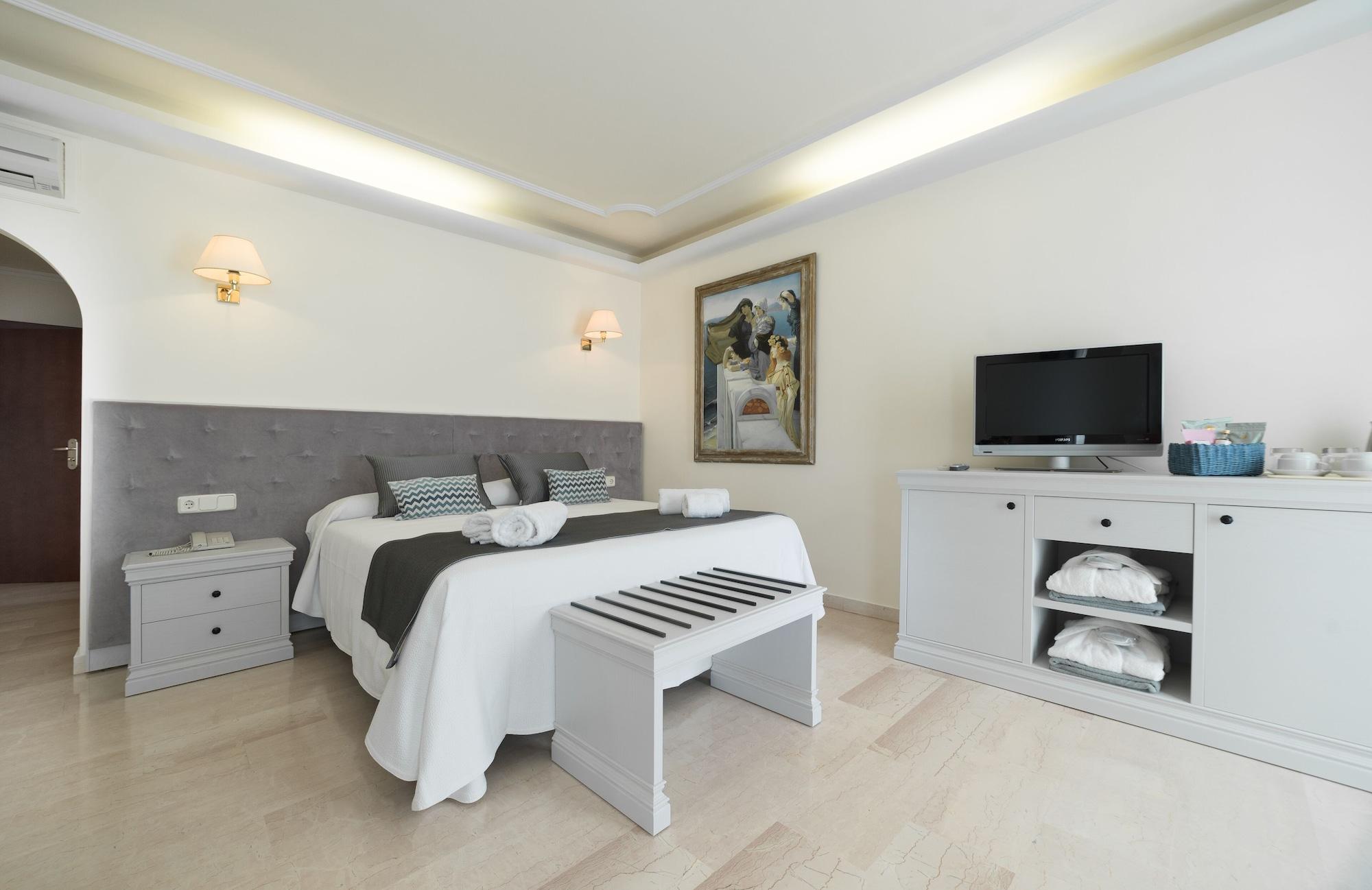 Grand Hotel Palladium Santa Eulalia del Río Esterno foto
