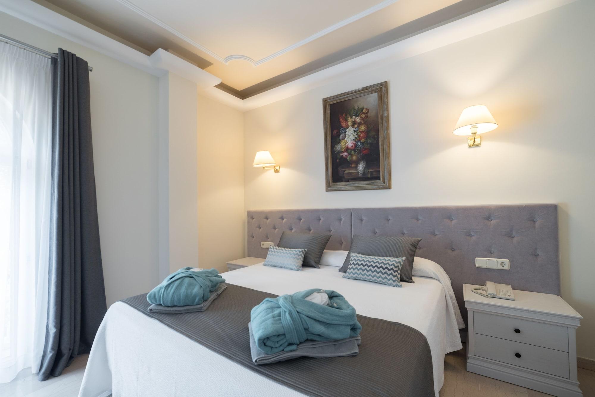 Grand Hotel Palladium Santa Eulalia del Río Esterno foto