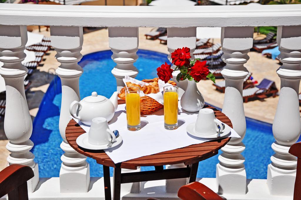 Grand Hotel Palladium Santa Eulalia del Río Esterno foto