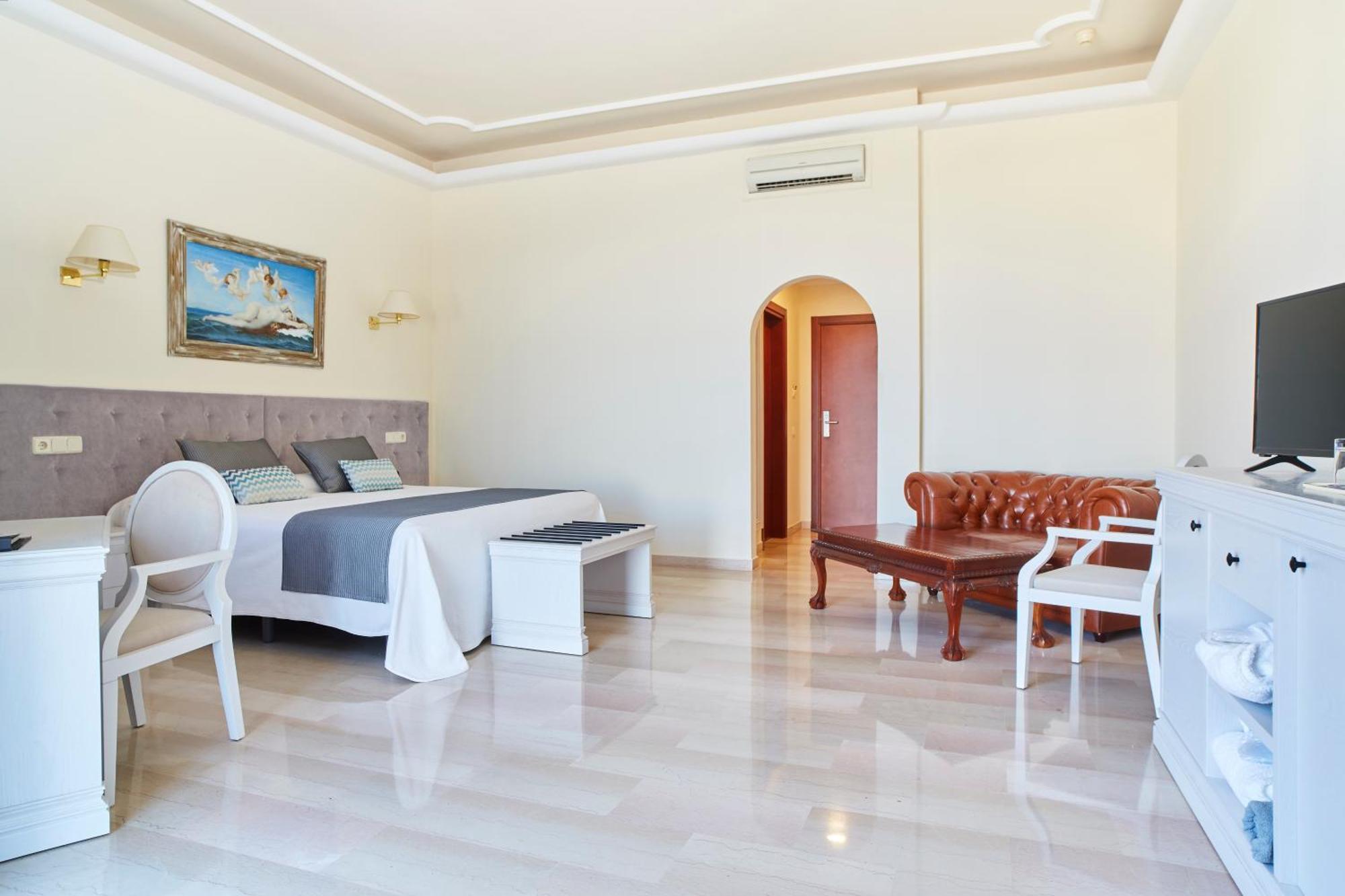 Grand Hotel Palladium Santa Eulalia del Río Esterno foto