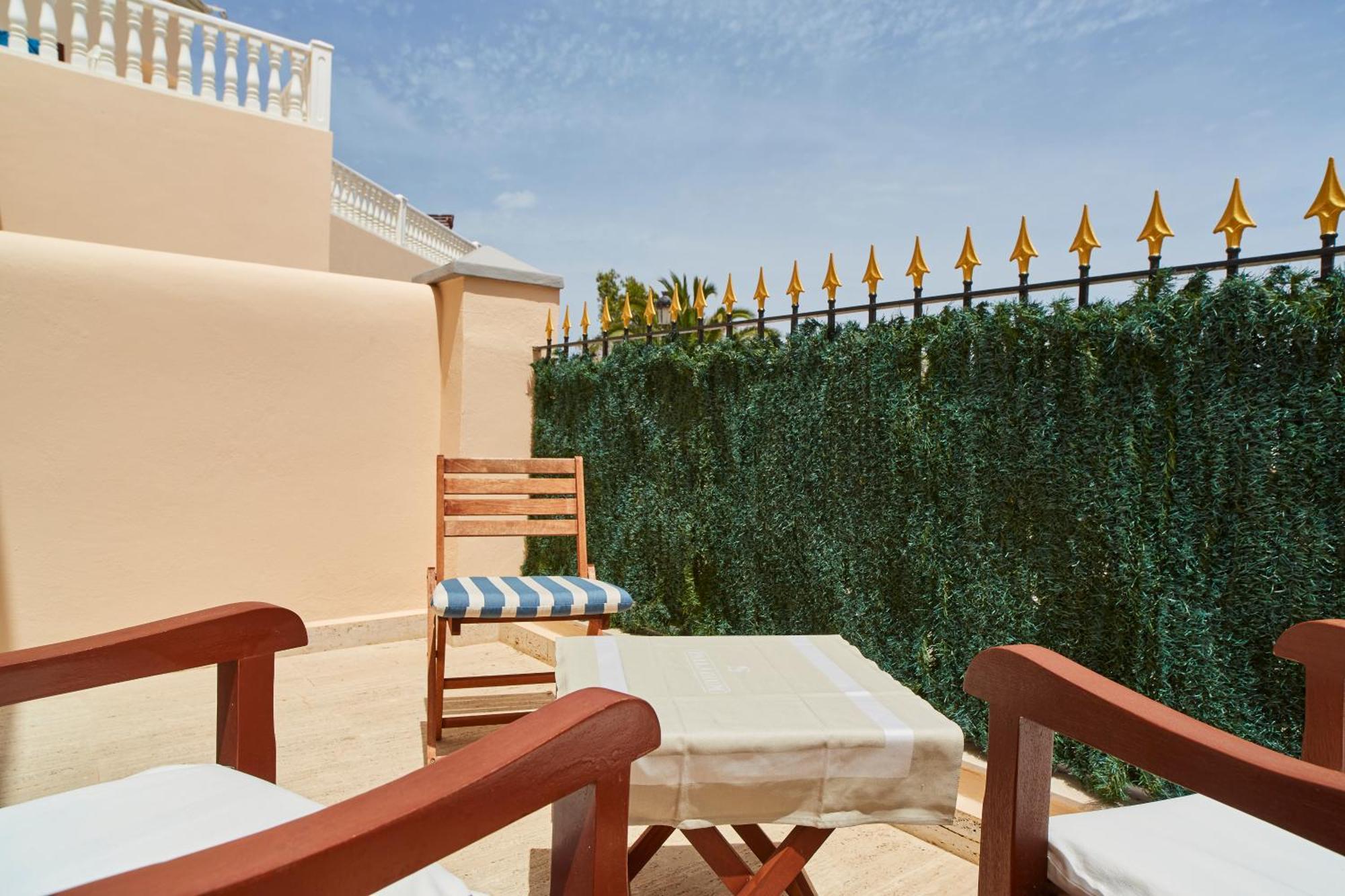 Grand Hotel Palladium Santa Eulalia del Río Esterno foto