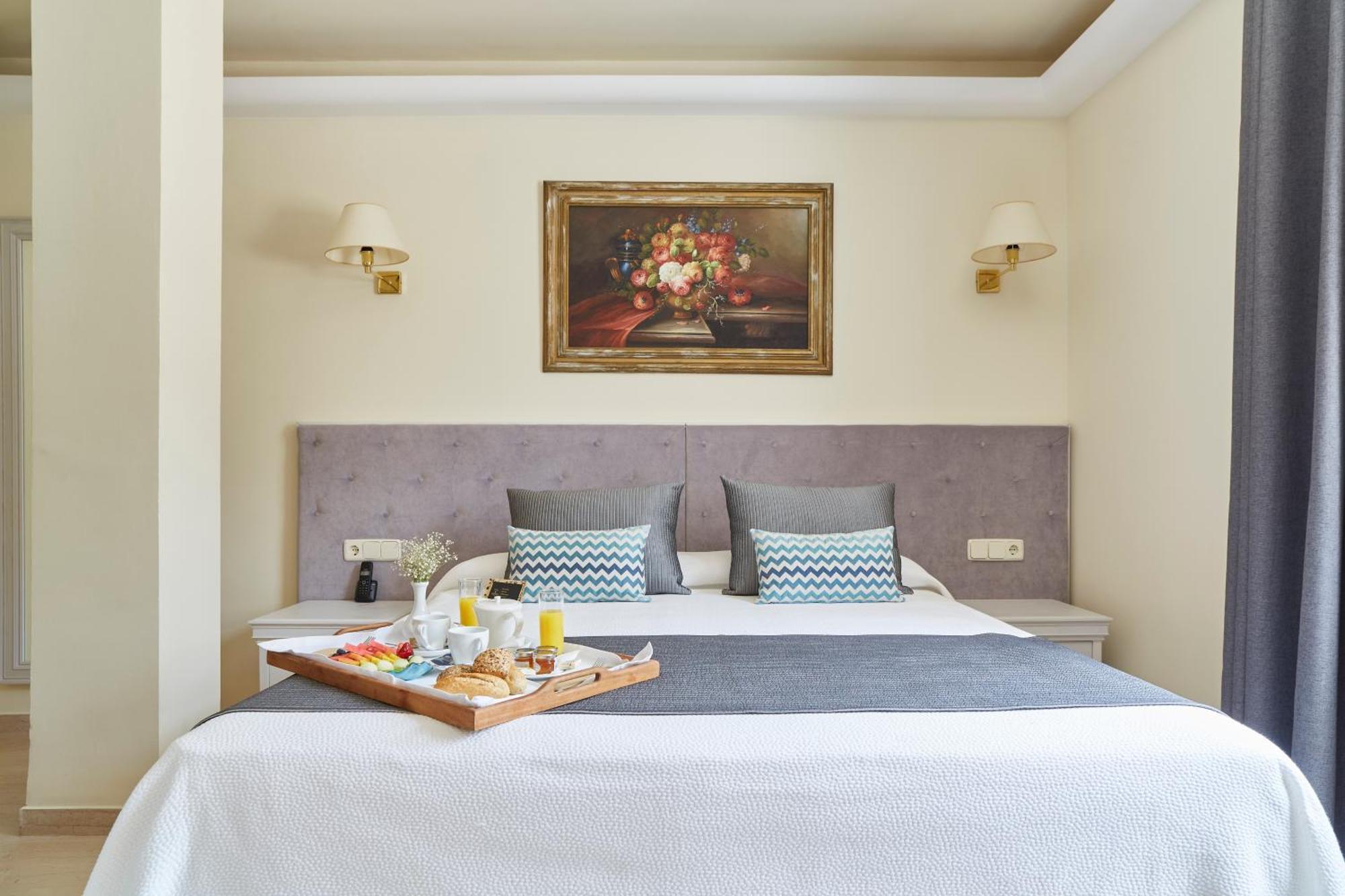 Grand Hotel Palladium Santa Eulalia del Río Esterno foto