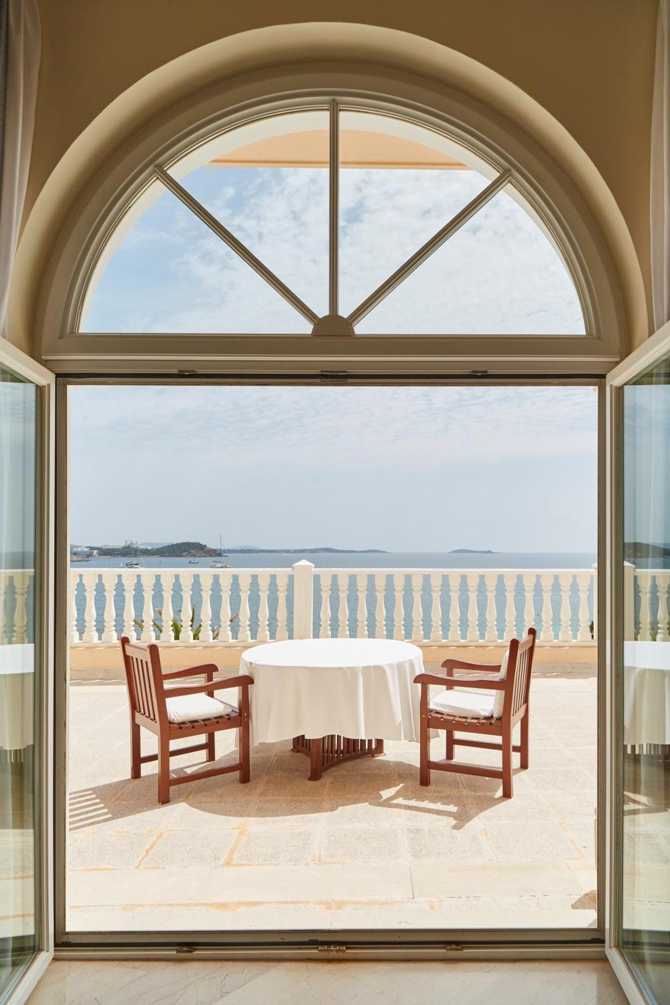 Grand Hotel Palladium Santa Eulalia del Río Esterno foto