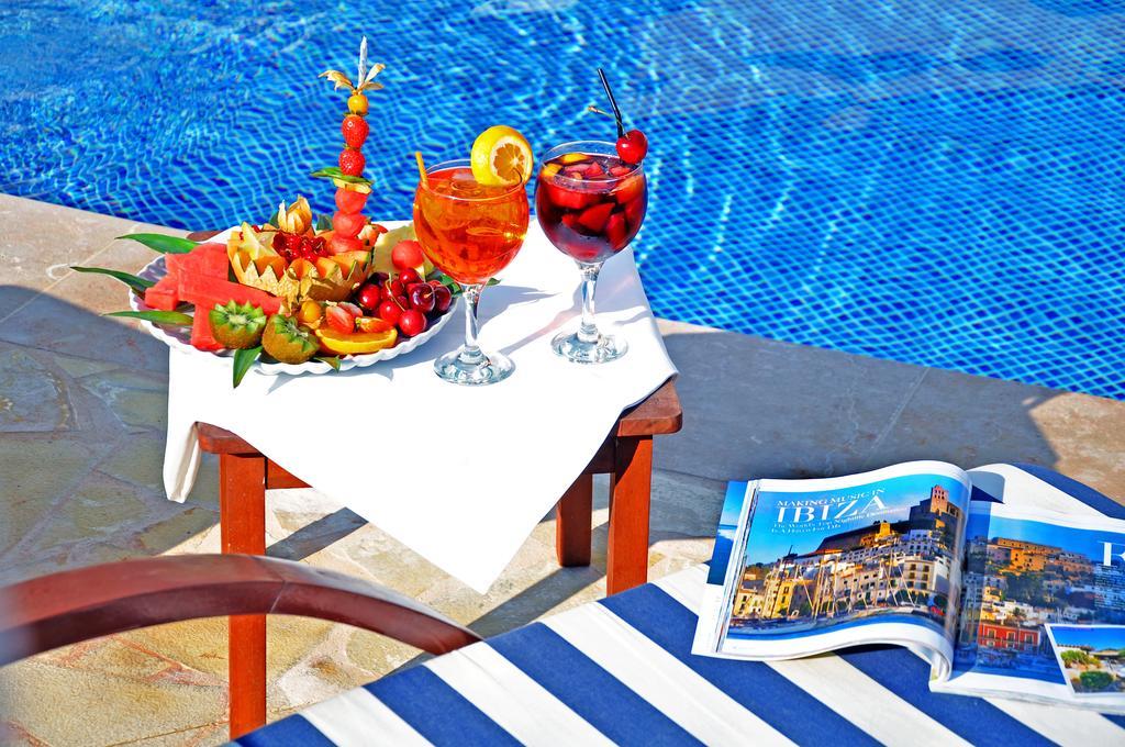 Grand Hotel Palladium Santa Eulalia del Río Esterno foto