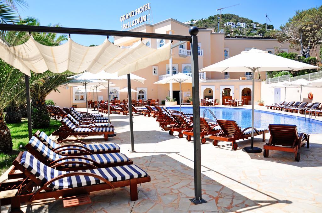 Grand Hotel Palladium Santa Eulalia del Río Esterno foto
